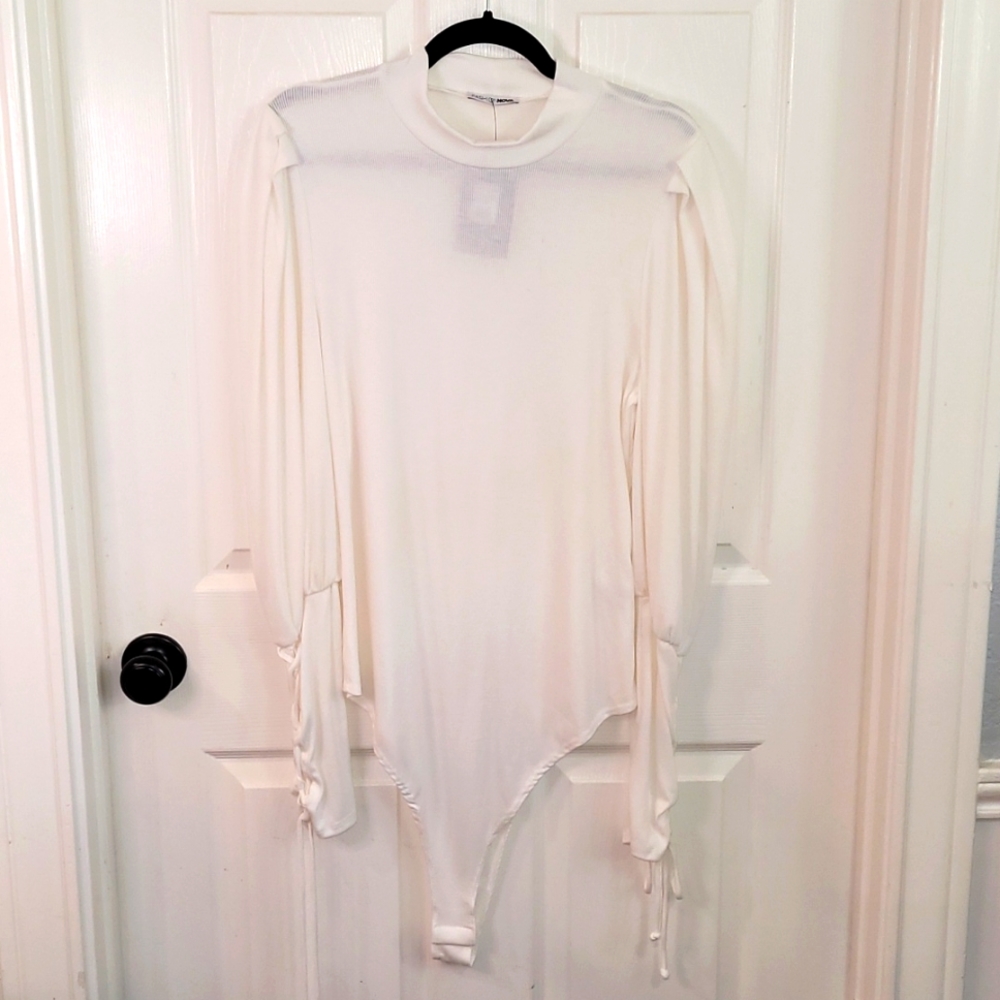 Fashion Nova Long Sleeve Bodysuit